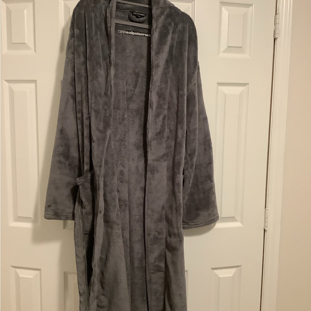 Dermalogica Gray Plush Robe
